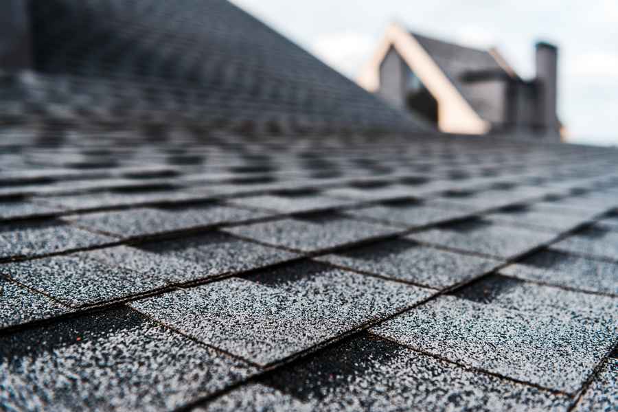 what are asphalt shingles made of